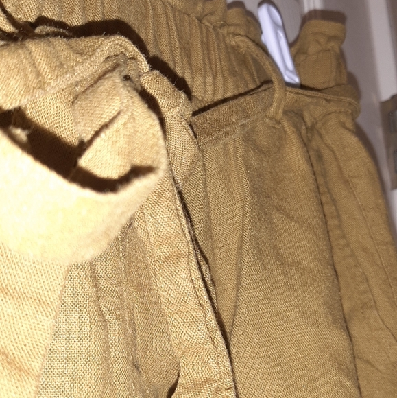 2 High Waisted Tie-Belt LinenShorts 4in inseam - Picture 4 of 8